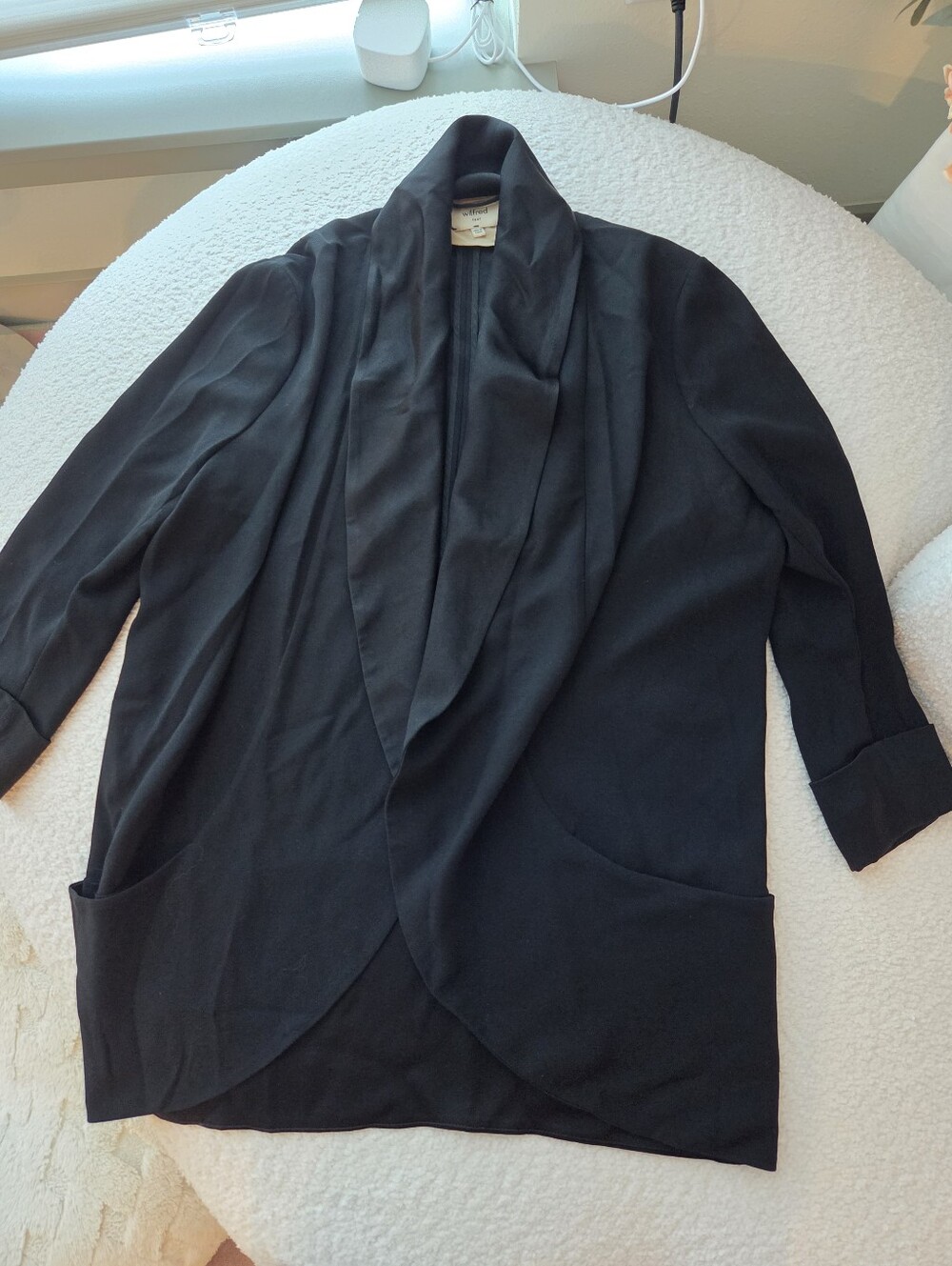 Aritzia Wilfred Crepe Blazer